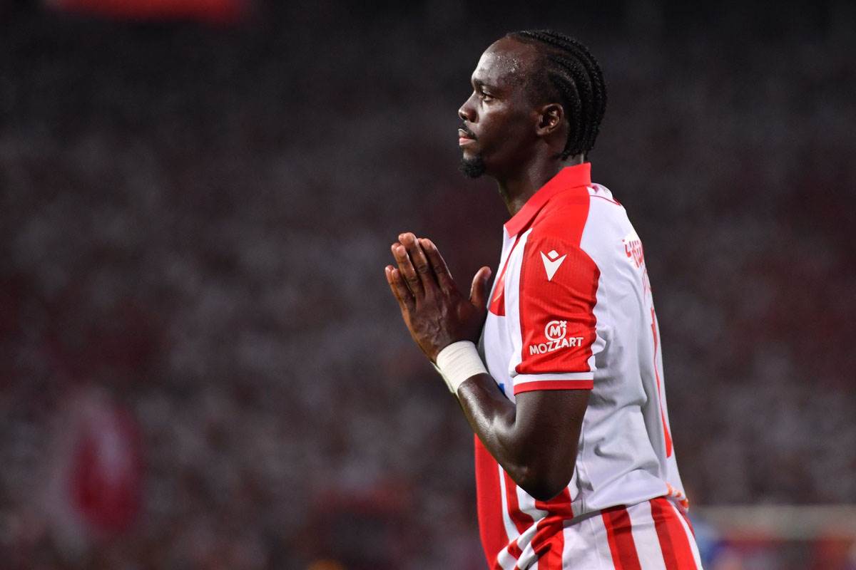 Šerif Endiaje na Crvena zvezda Leh