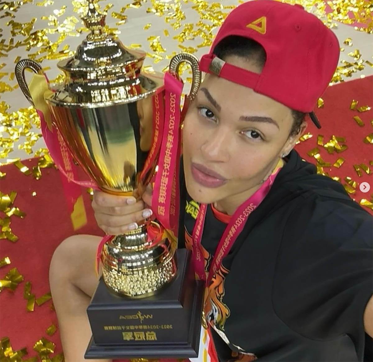 Liz Kembidž (2).jpg