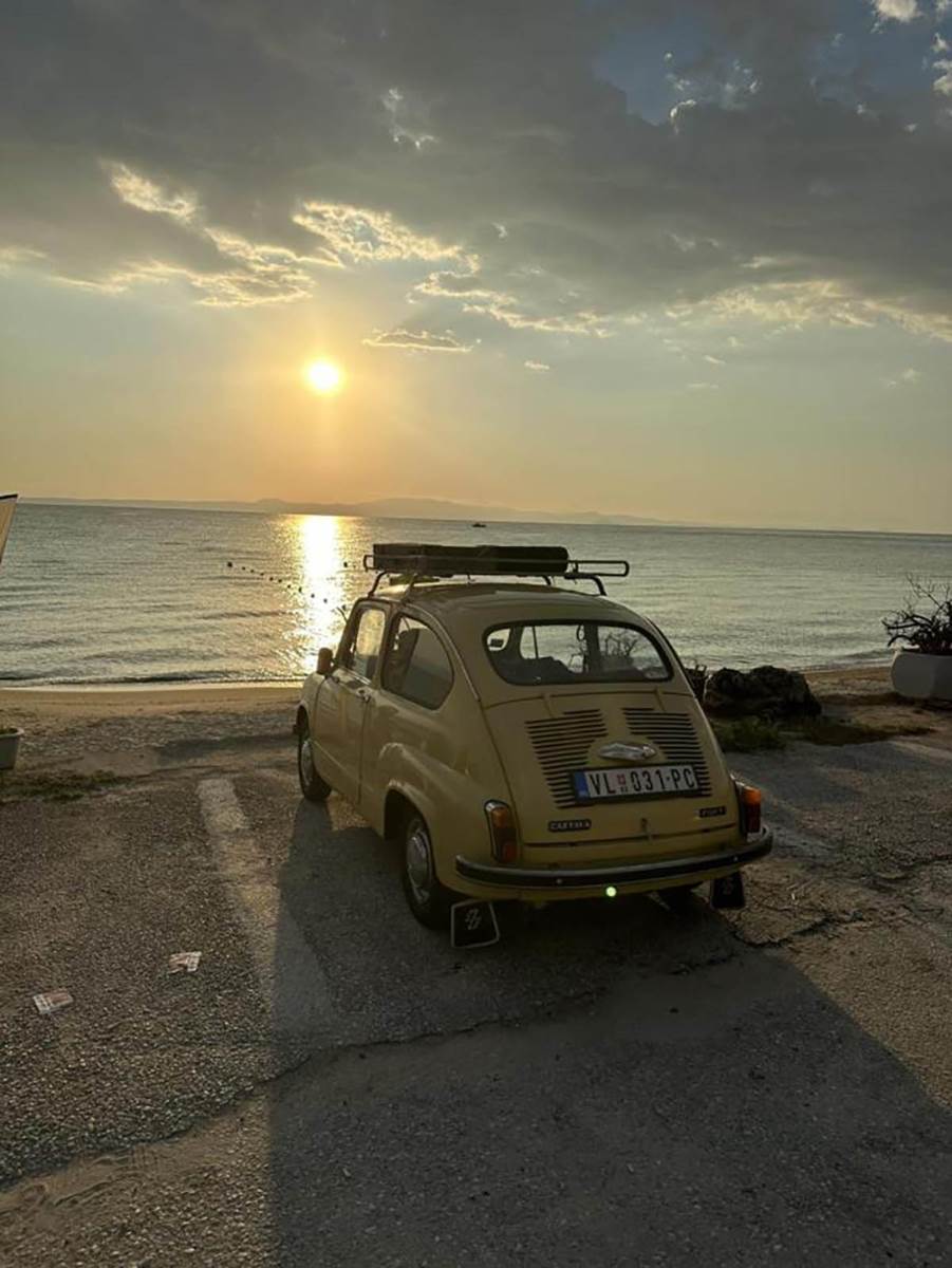 tri druga iz Vlasotinca (8).jpg