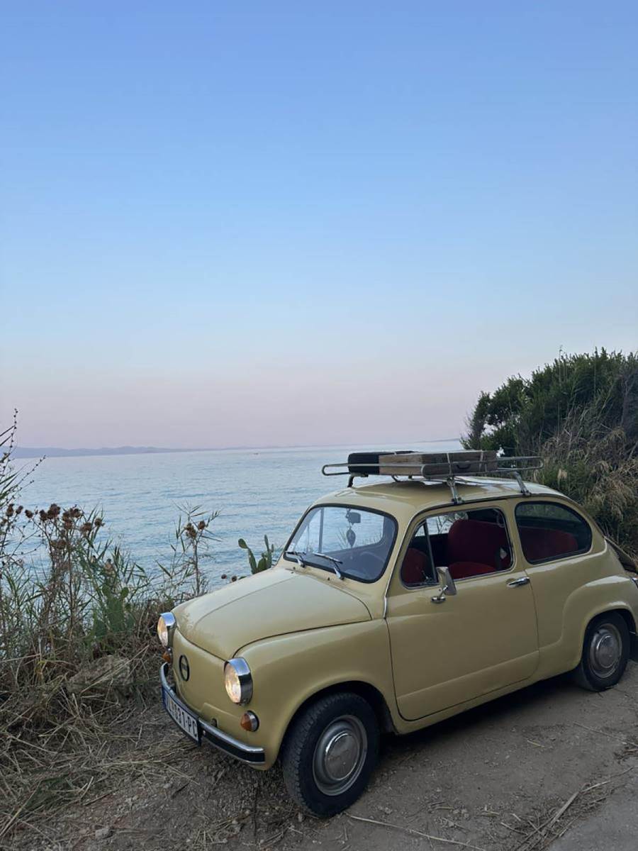 tri druga iz Vlasotinca (1).jpg