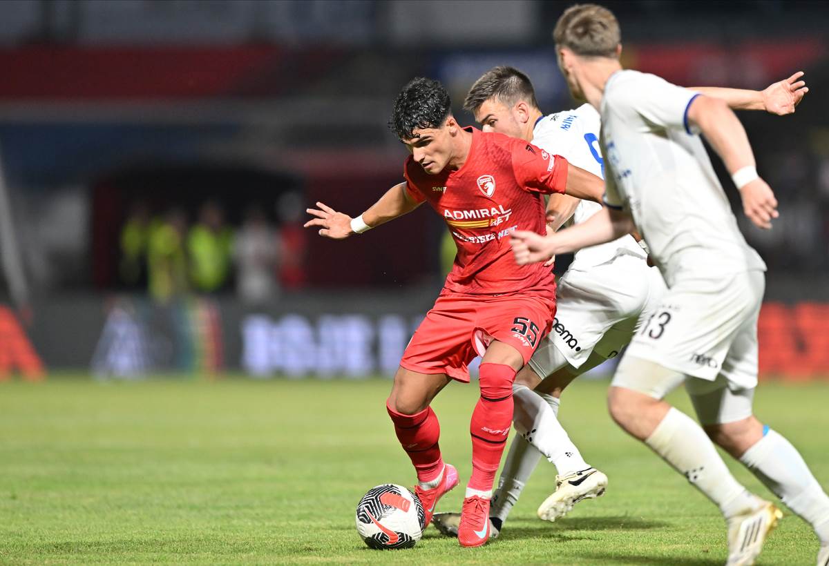 Milutin Vidosavljević na utakmici Radničkog 1923 u Superligi