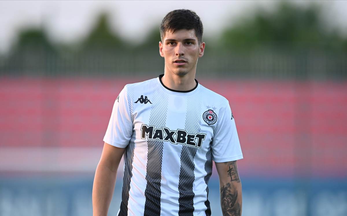 Milan Vukotić na pripremnoj utakmici Partizana