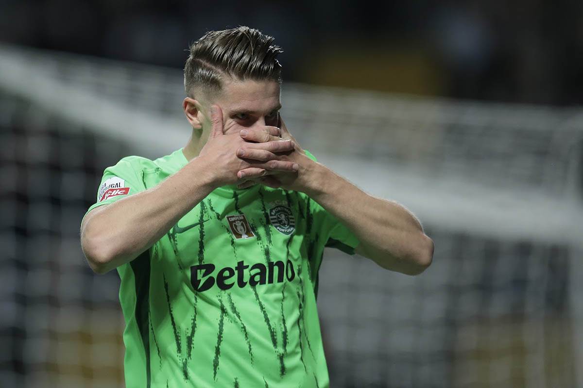 Viktor Đekereš fudbaler Sportinga