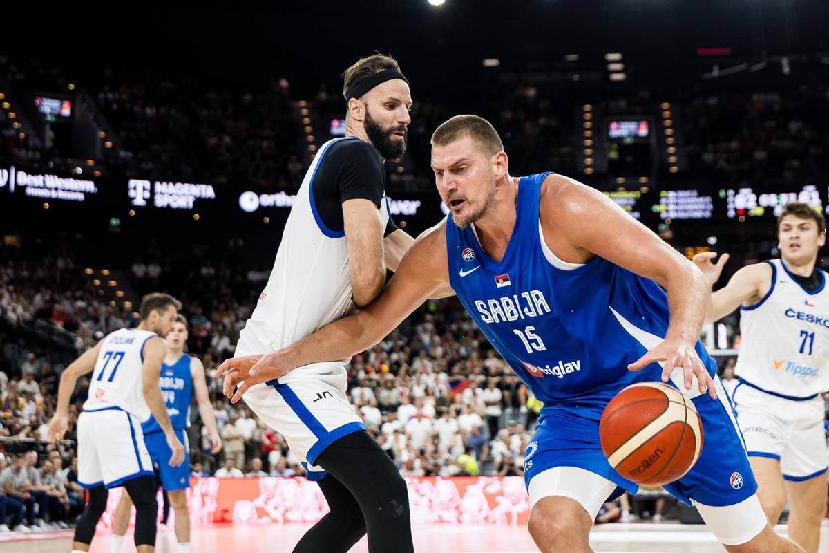Košarkaši Srbije u Minhenu protiv Češke 6.jpg