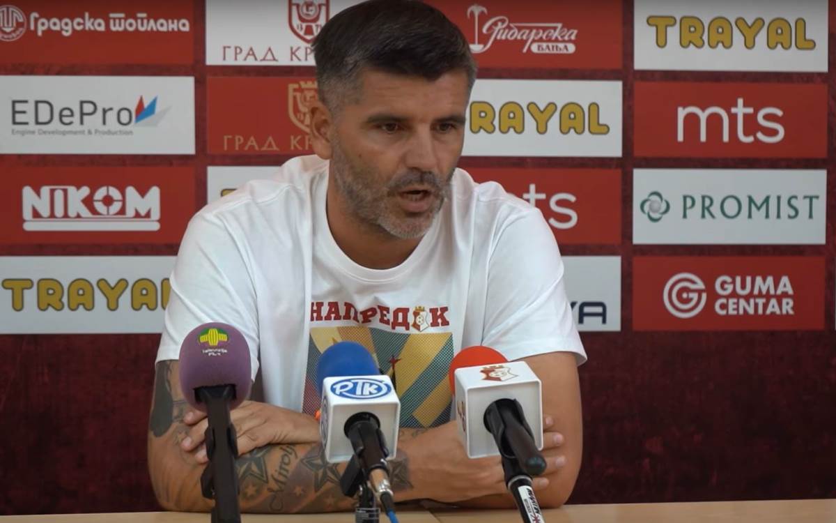 Trener Napretka Milan Nikolić na konferenciji za novinare
