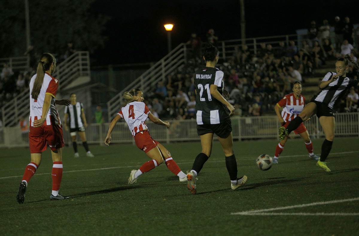 Zvezda Partizan (8).jpg