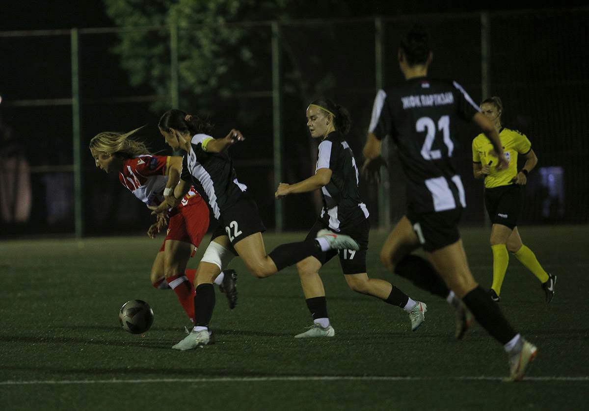 Zvezda Partizan (9).jpg