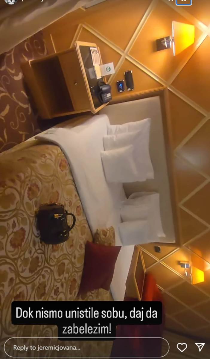 Jovana Jeremić na odmoru (7).jpg