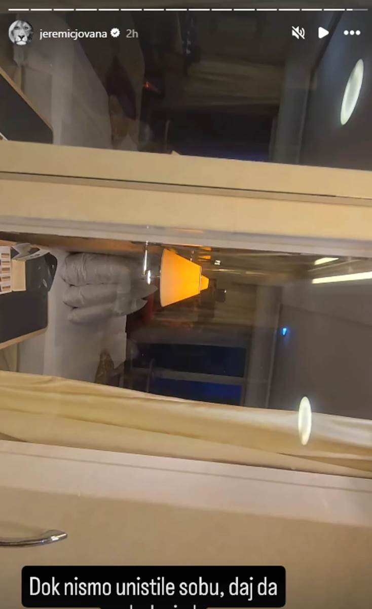 Jovana Jeremić na odmoru (8).jpg