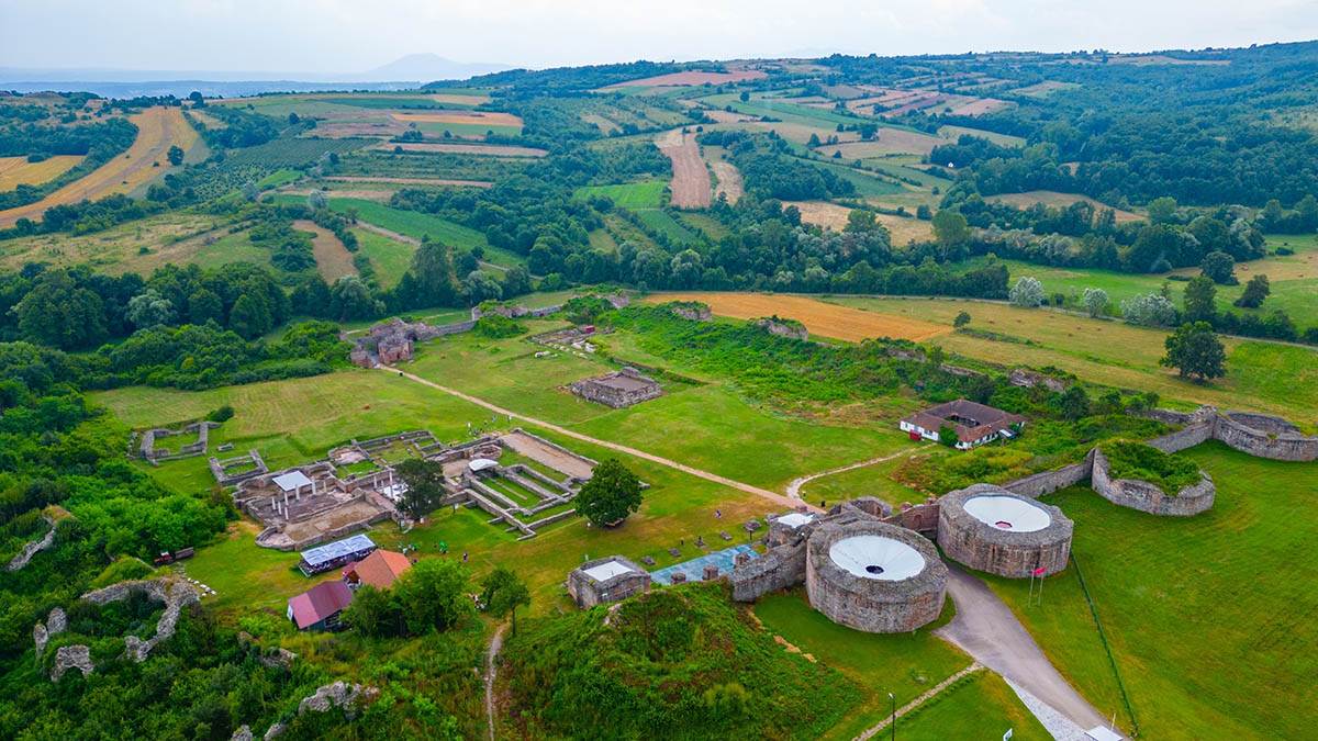 Gamzigradska banja i okolina (5).jpg