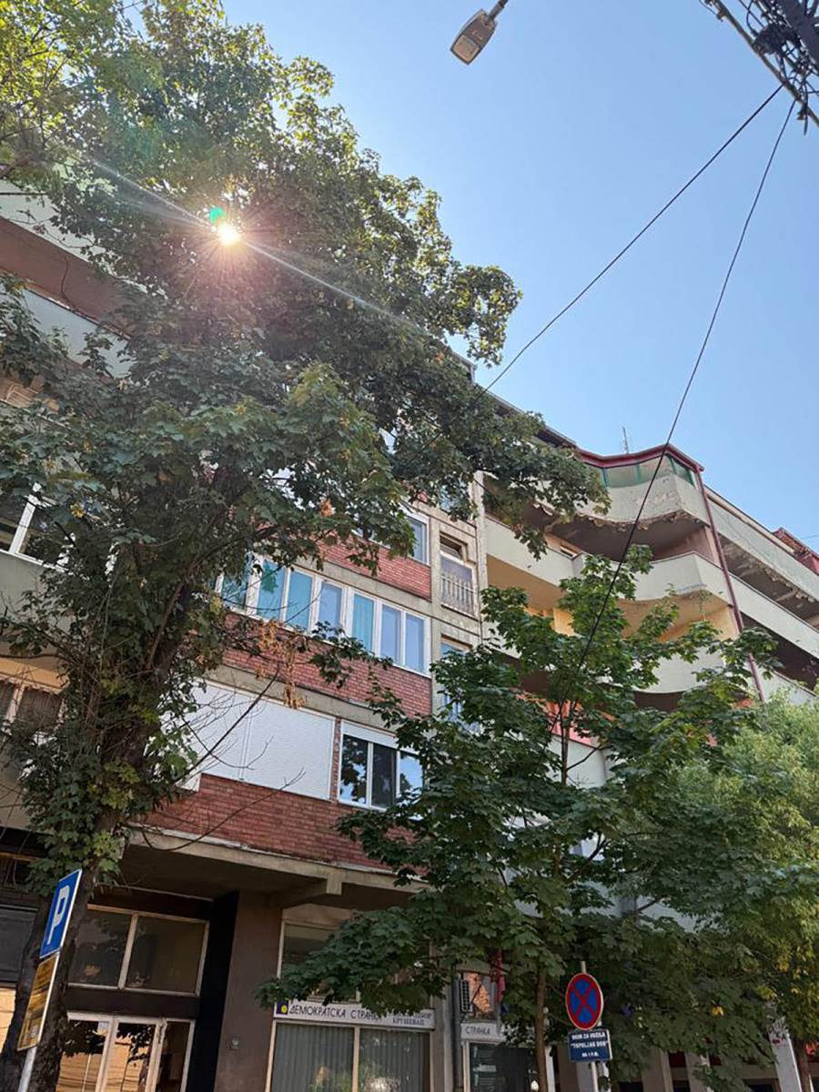 Sanja Vučić zgrada u Kruševcu (3).jpg