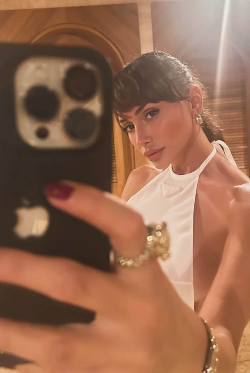 Emina Jahović sa setrom u provodu (4).jpg