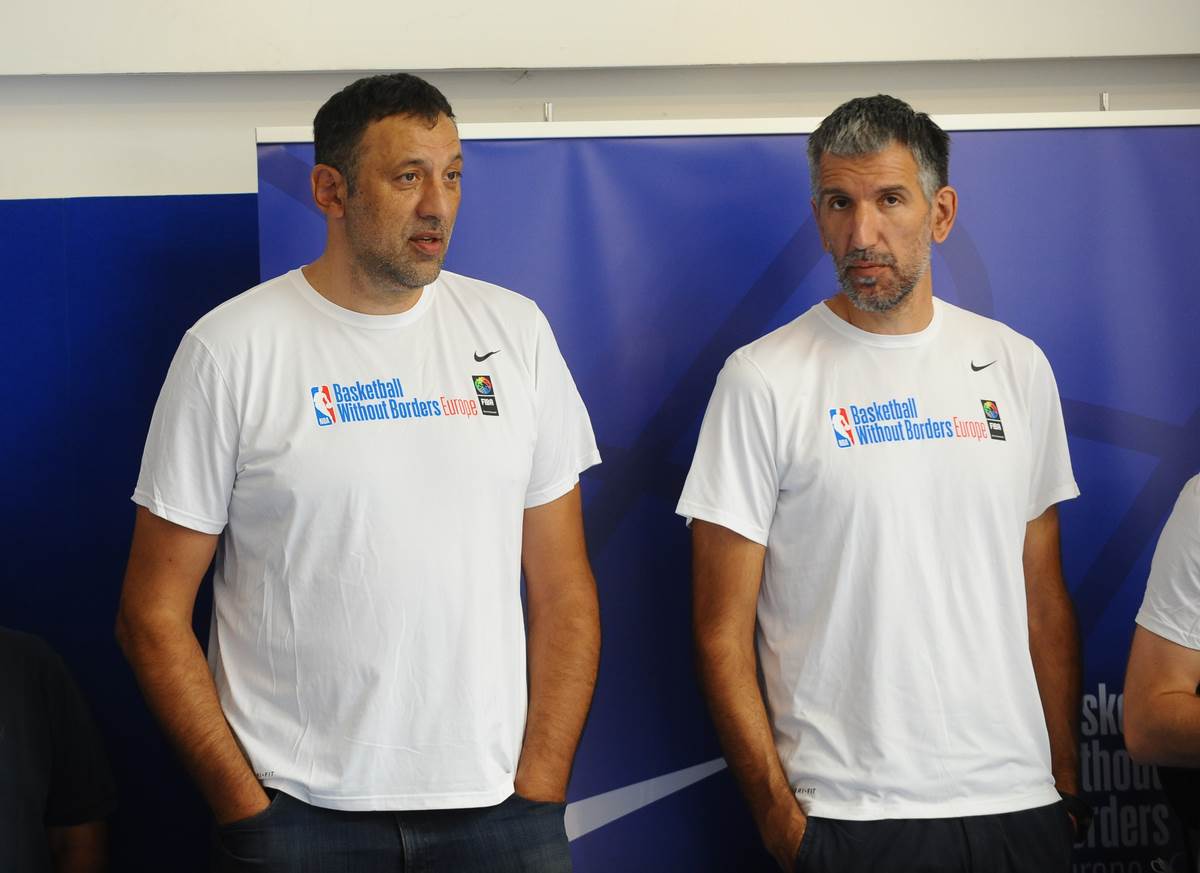 Predrag Drobnjak i Vlade Divac bivši košarkaši