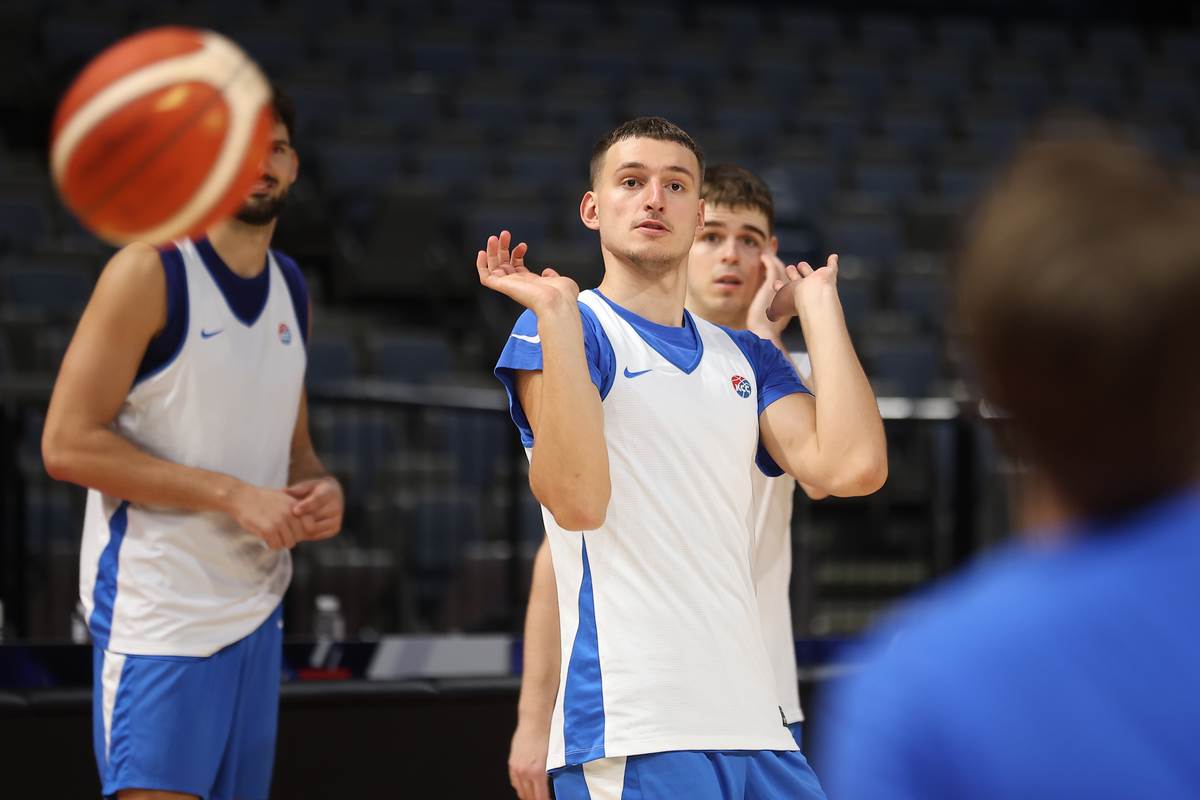 Trening reprezentacije Srbije protiv Slovenije (16).JPG