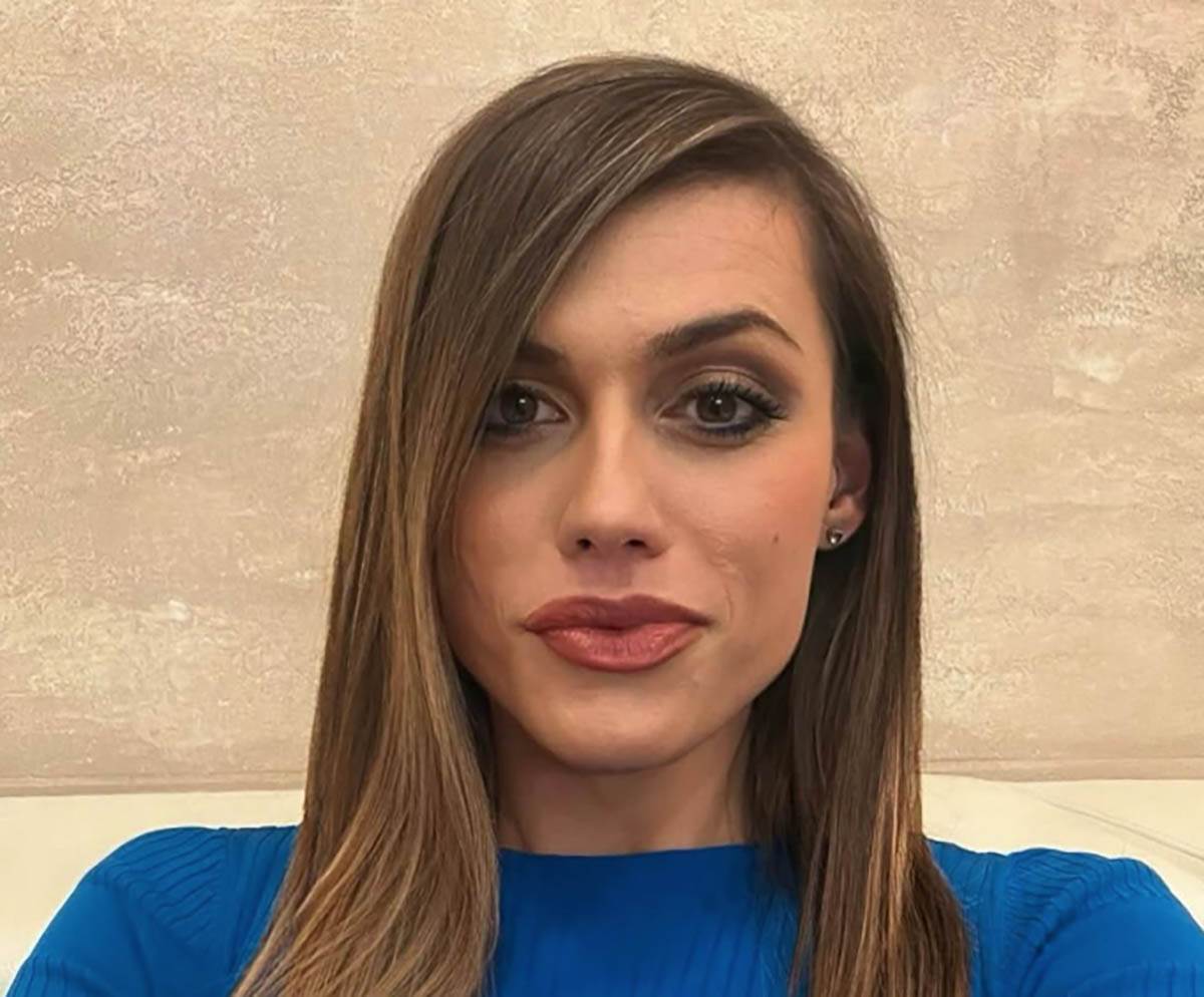 Alina Juhart (1).jpg