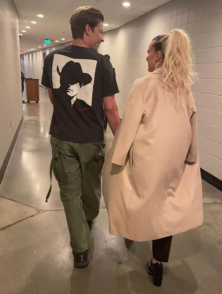 Mili Bobi Braun i Džejk Bondžovi (1).jpg