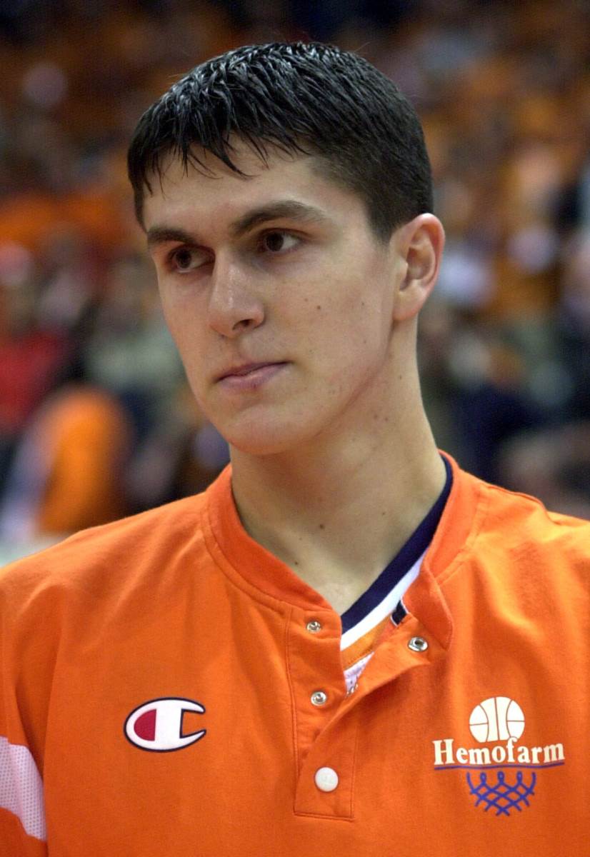 Darko Miličić u Hemofarmu u Yuba ligi