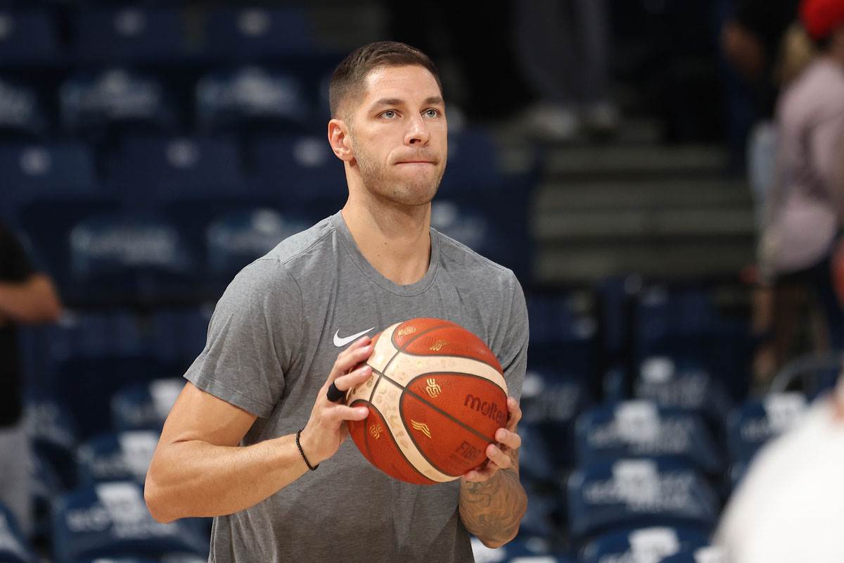 Zagrevanje reprezentacije Srbije pred utakmicu protiv Slovenije (4).jpg