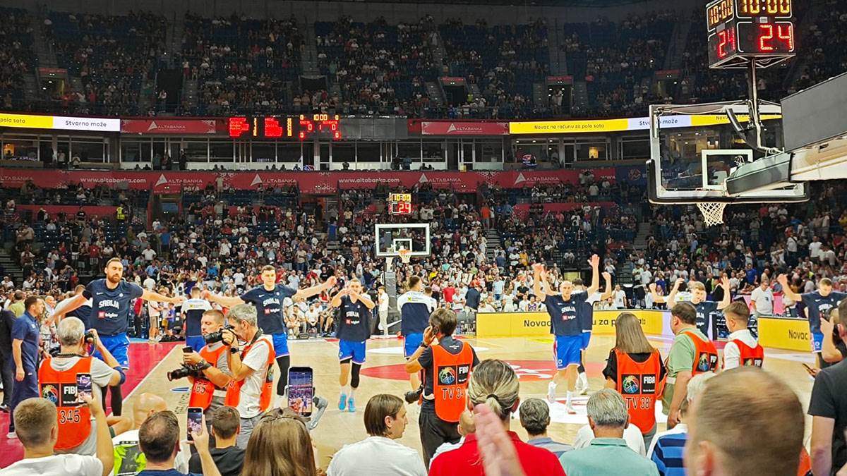 Reprezentacija Srbije, Srbija-Slovenija (3).jpg