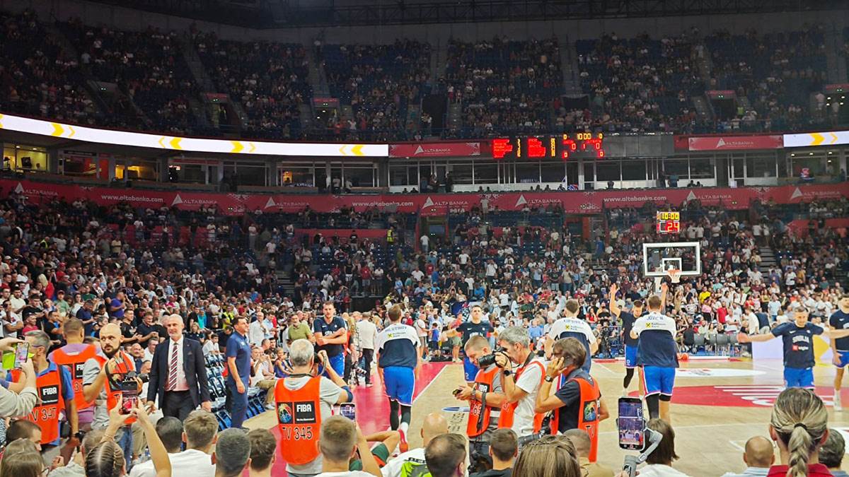 Reprezentacija Srbije, Srbija-Slovenija (4).jpg