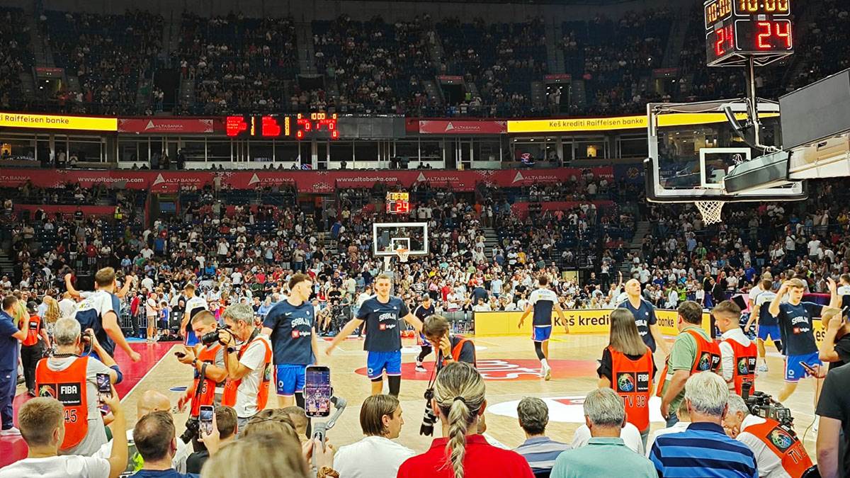 Reprezentacija Srbije, Srbija-Slovenija (5).jpg