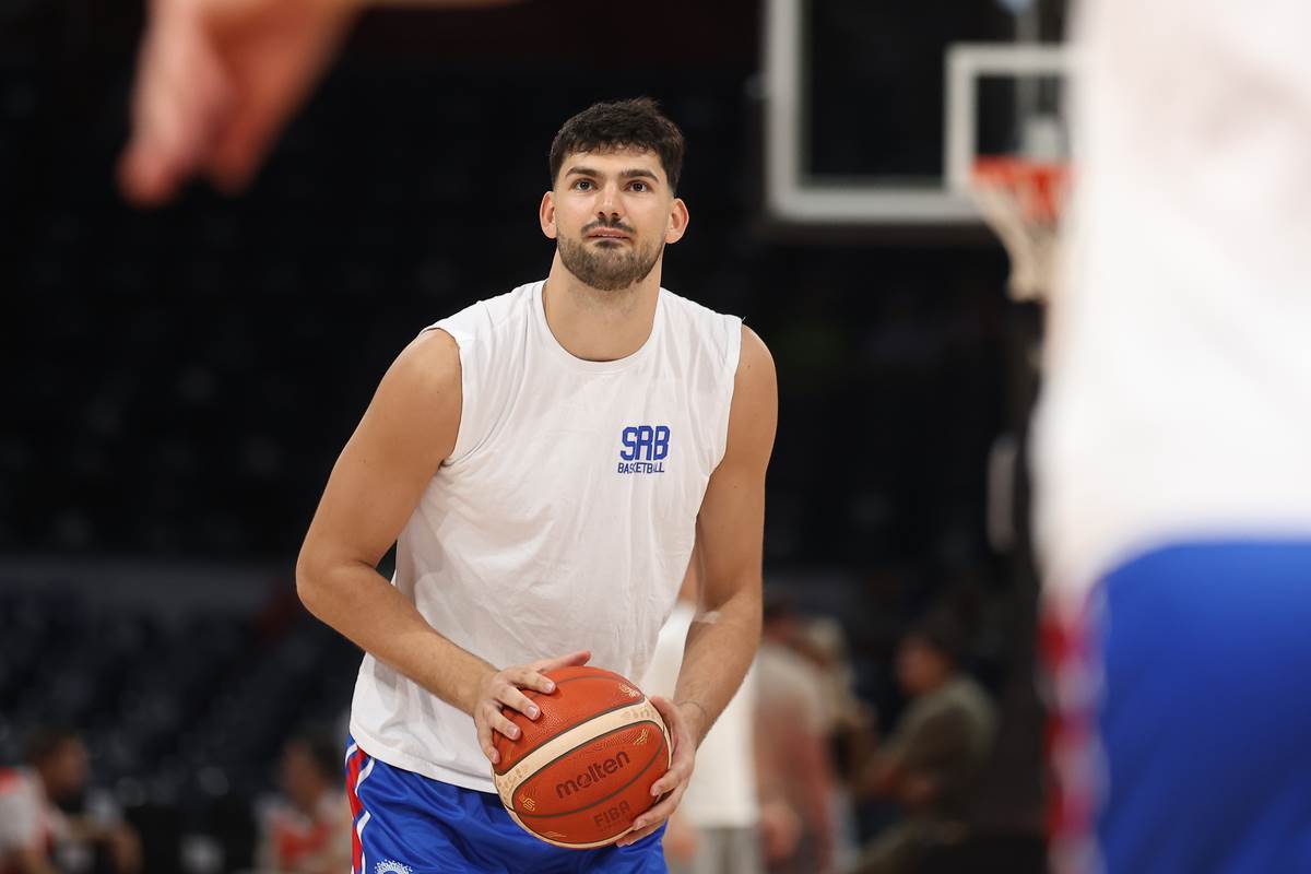 Zagrevanje pred utakmicu Srbija-Slovenija (4).JPG