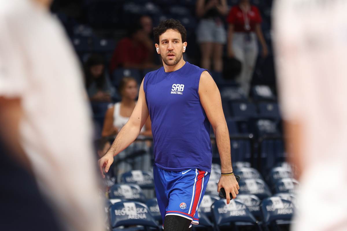 Zagrevanje pred utakmicu Srbija-Slovenija (8).JPG