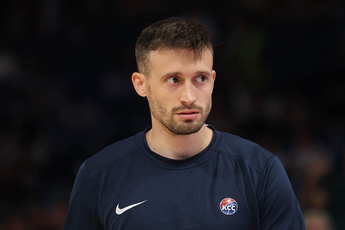 Zagrevanje pred utakmicu Srbija-Slovenija (11).JPG