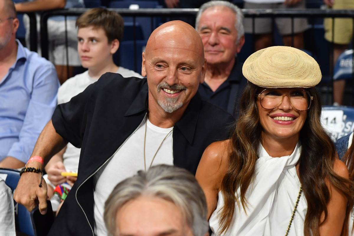 Saša Obradović sa suprugom na Srbija Slovenija