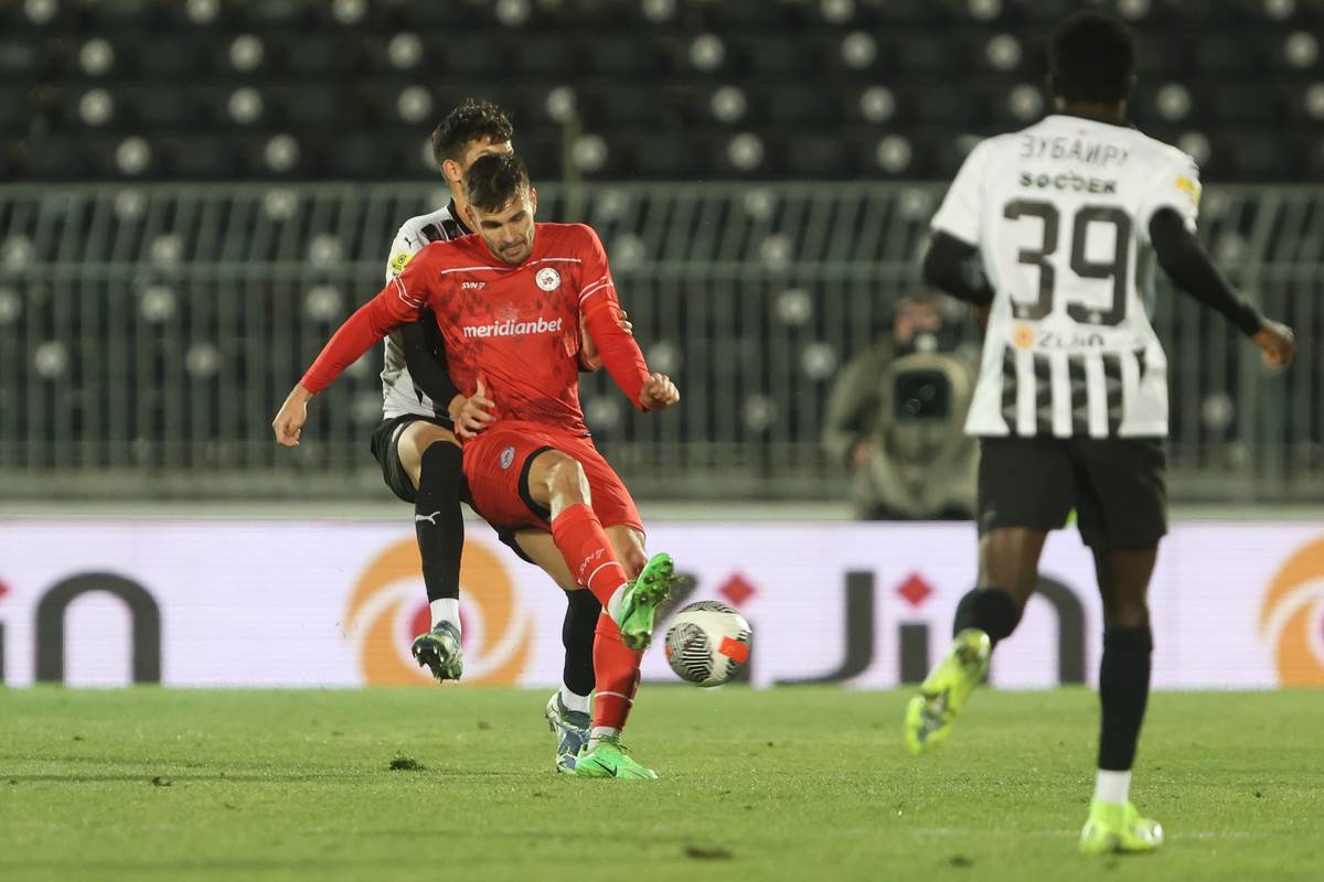 Miloš Jović na utakmici s Partizanom.