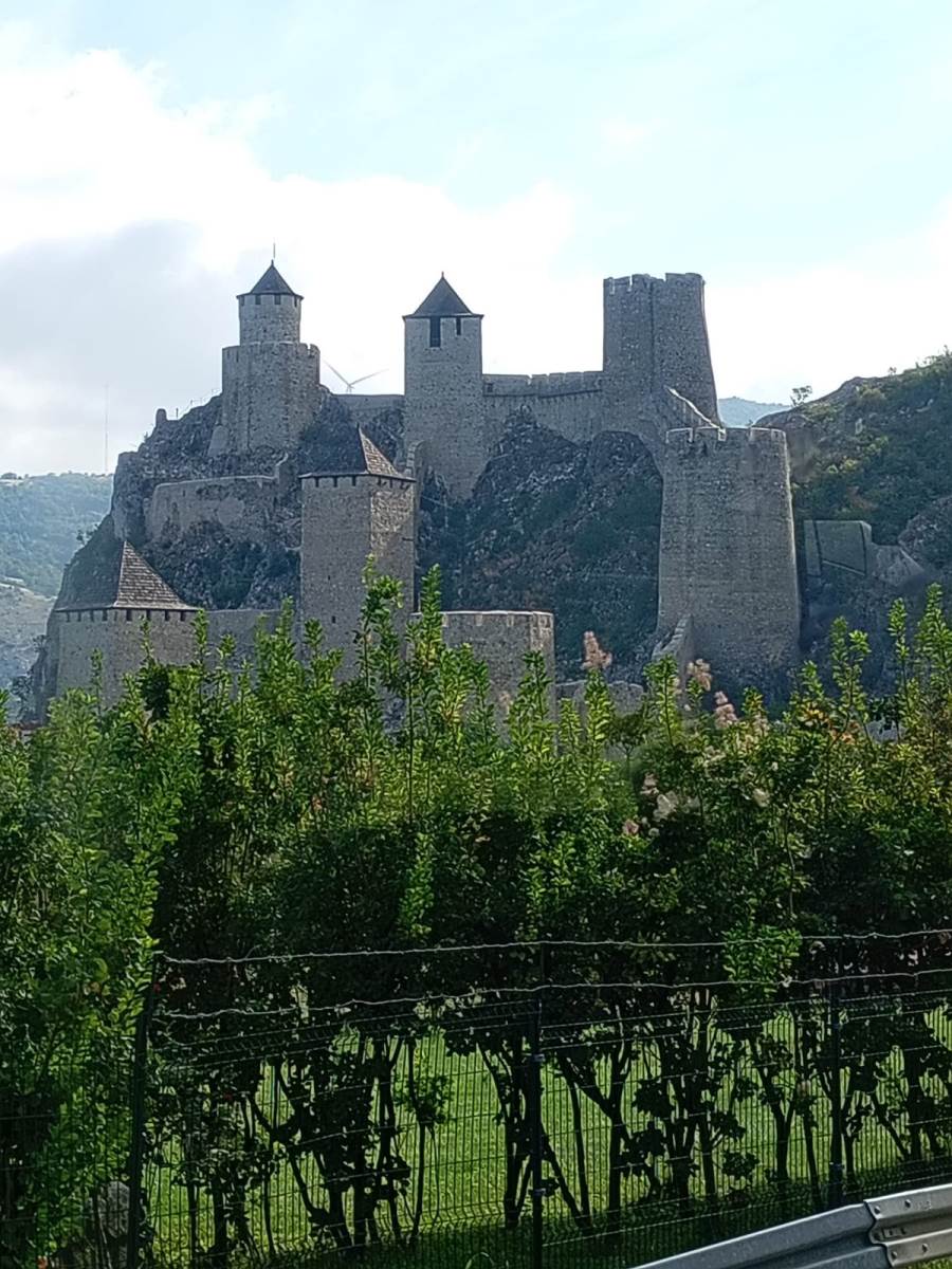 Golubačka tvrđava (1).jpg