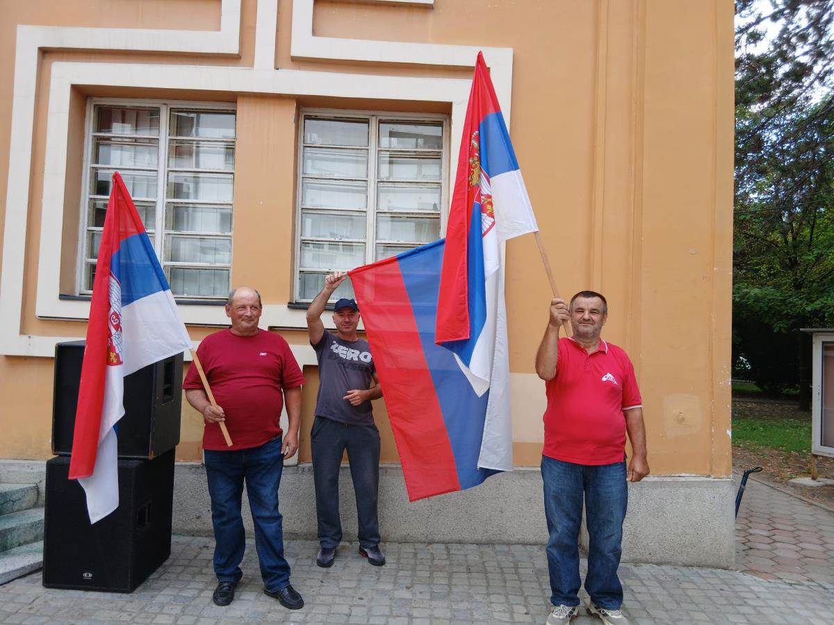 Građani protiv blokada u čak 75 gradova širom Srbije (7).jpg