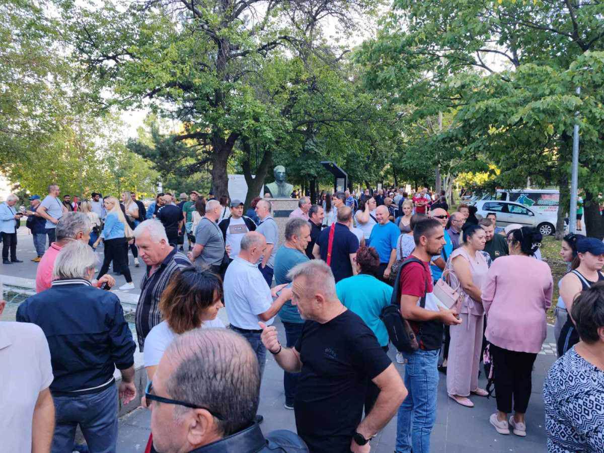 Građani protiv blokada u čak 75 gradova širom Srbije (11).jpg