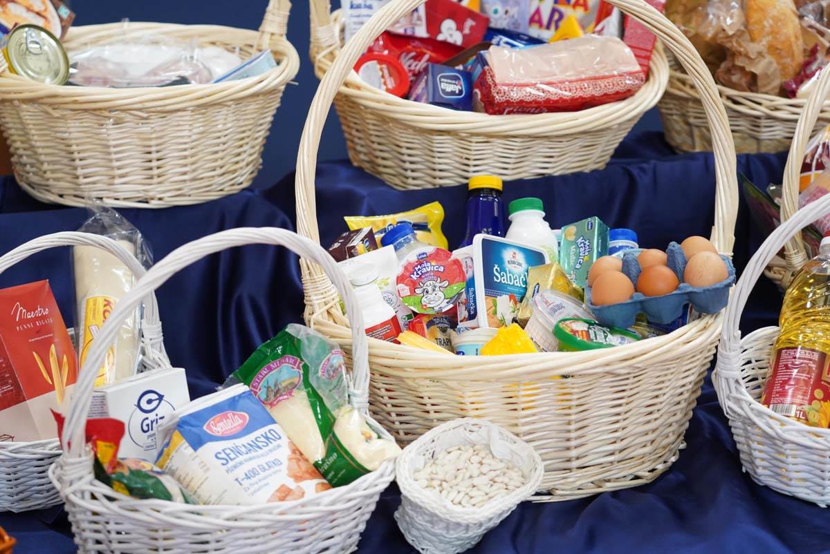 Aleksandar Vučić ekonomske mere 1.jpg