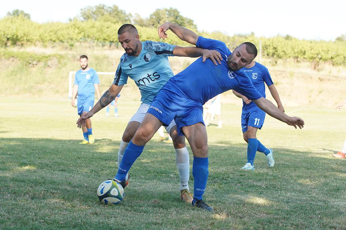 Zaklopaca vs Rad (1).jpg