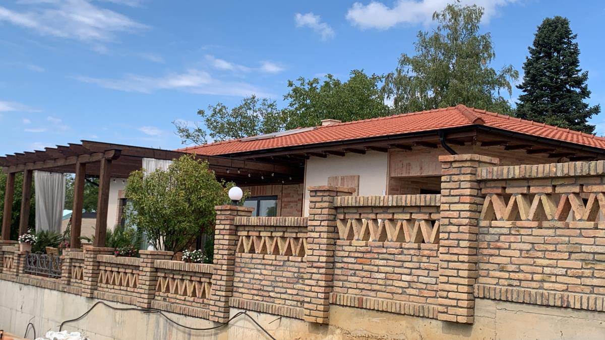 Raletova kuća na Avali (2).jpg