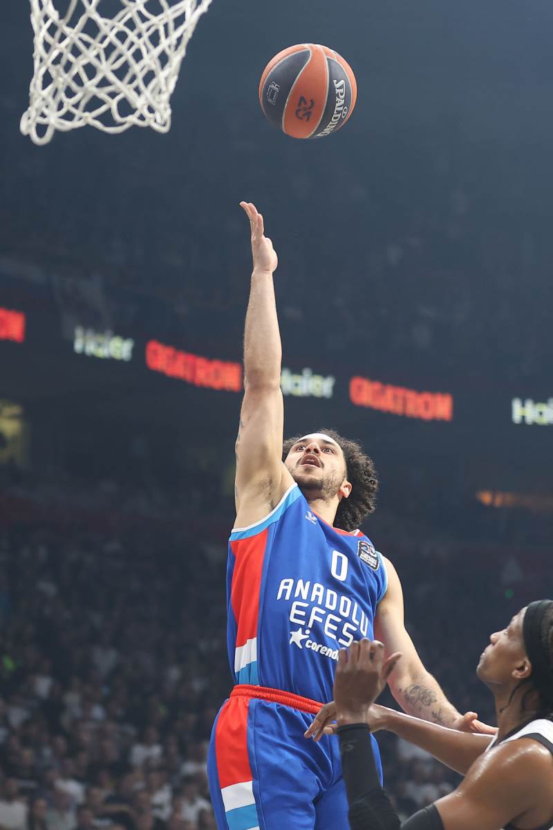 Šejn Larkin (4).jpg