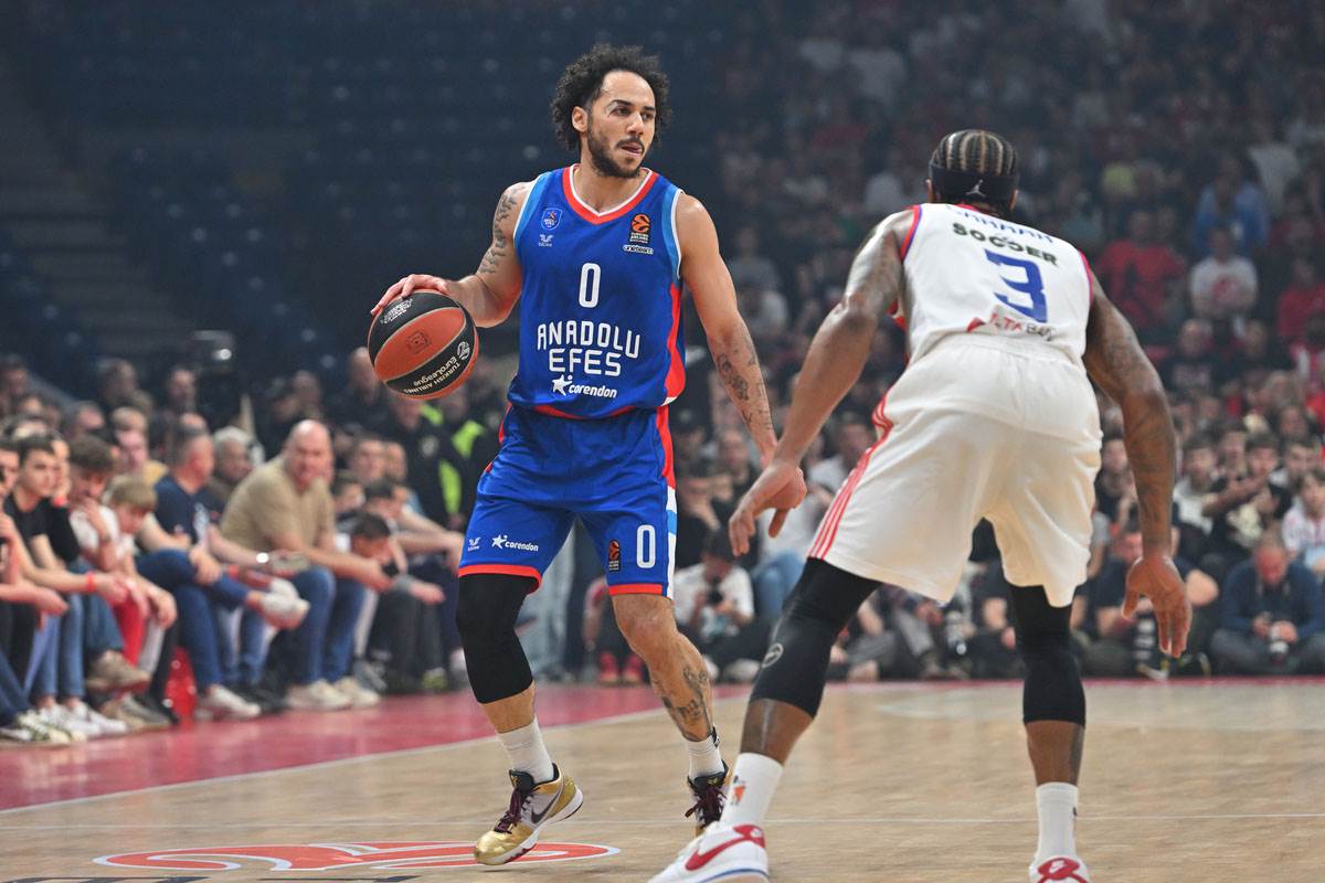 Šejn Larkin (7).jpg