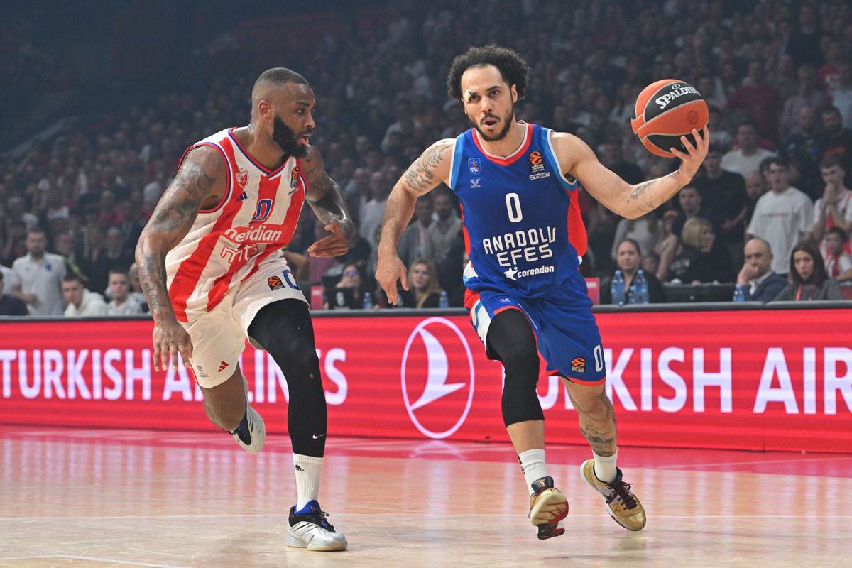 Šejn Larkin (9).jpg