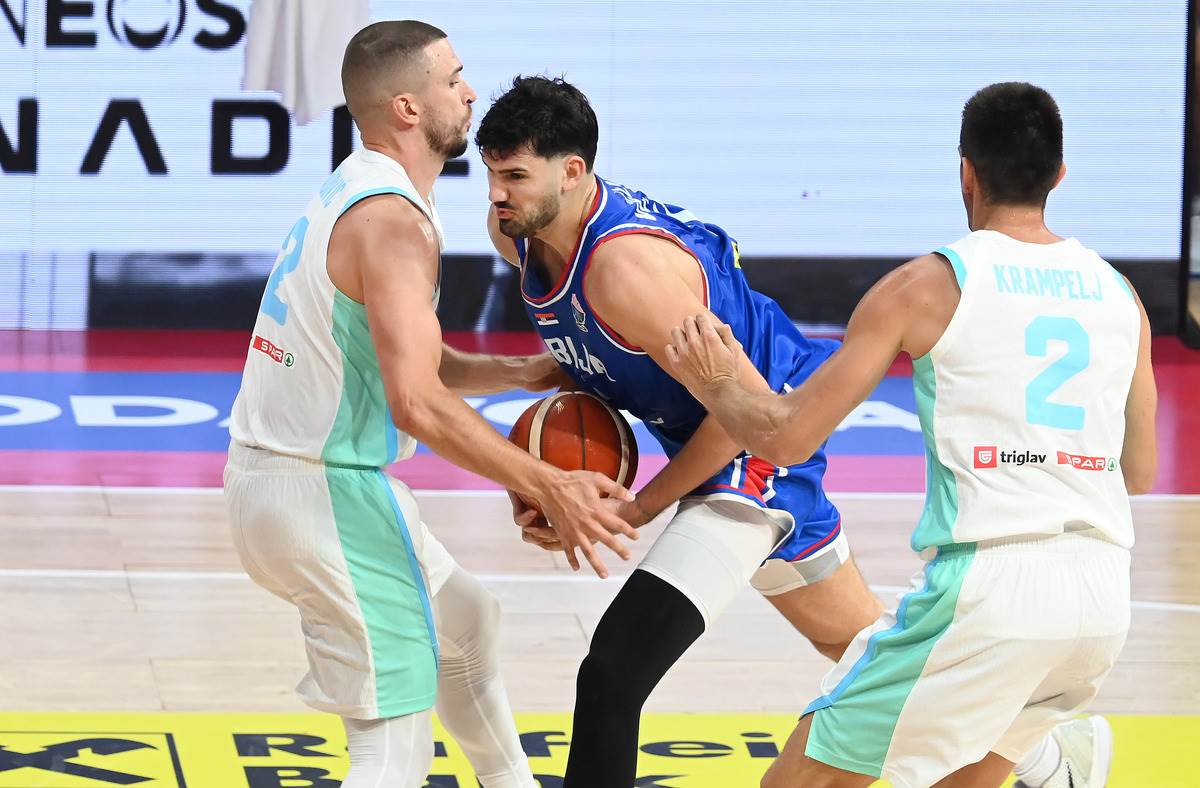 Tristan Vukčević na pripremnoj utakmici protiv Slovenije u Areni