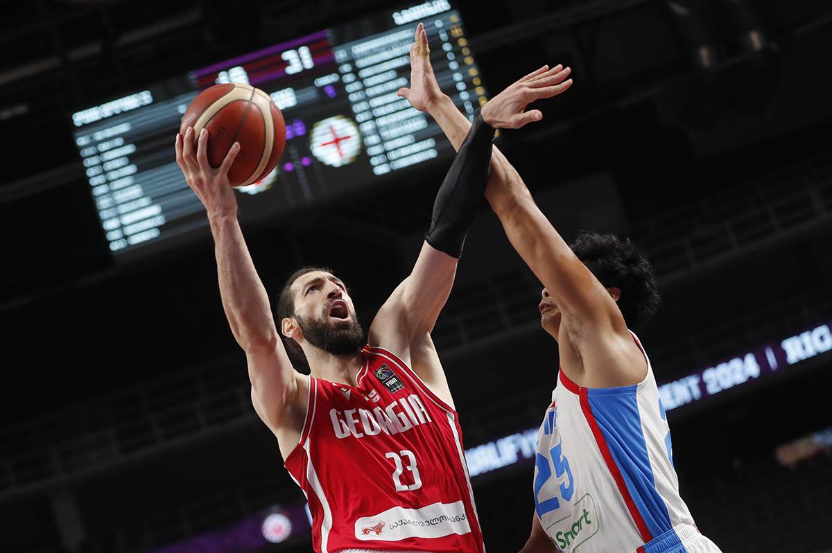 Toko Šengelija u dresu Gruzije.