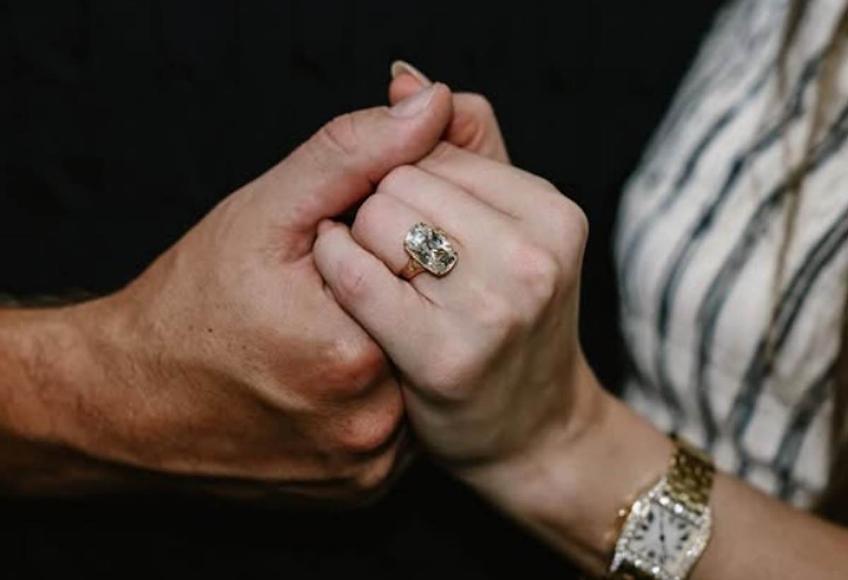 Tejlor Svift i Trevis Kelsi veridba