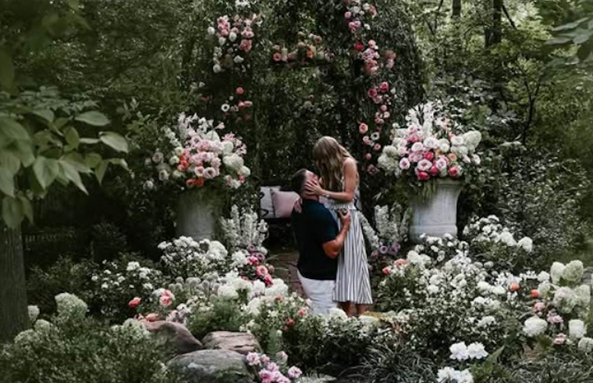 Tejlor Svift i Trevis Kelsi veridba