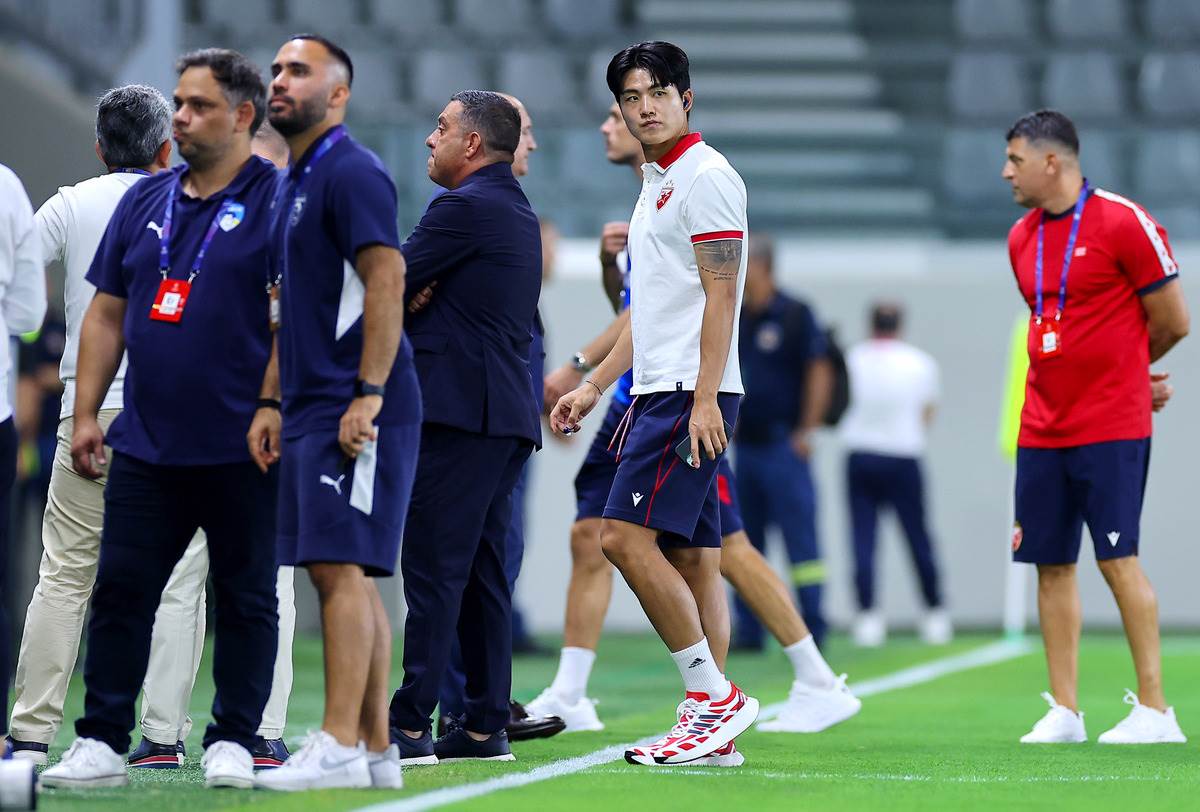 Pafos - Crvena zvezda.JPG