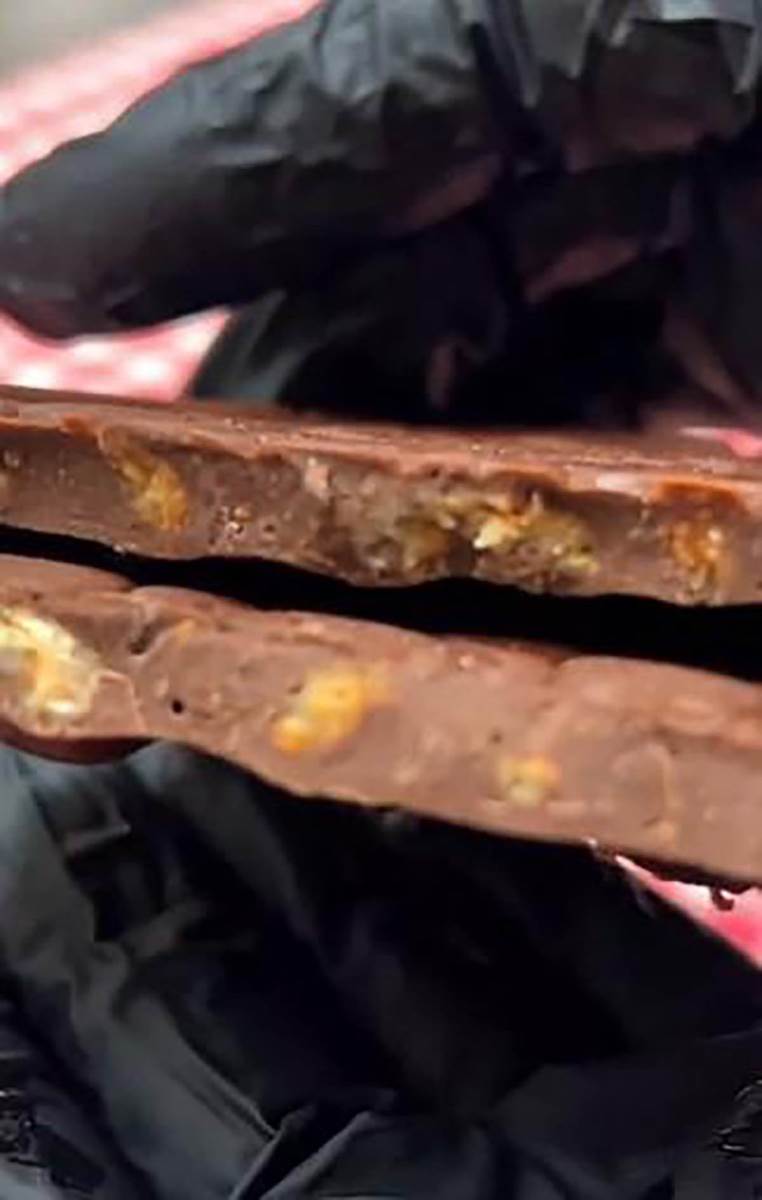 Čokolada sa čvarcima (5).jpg