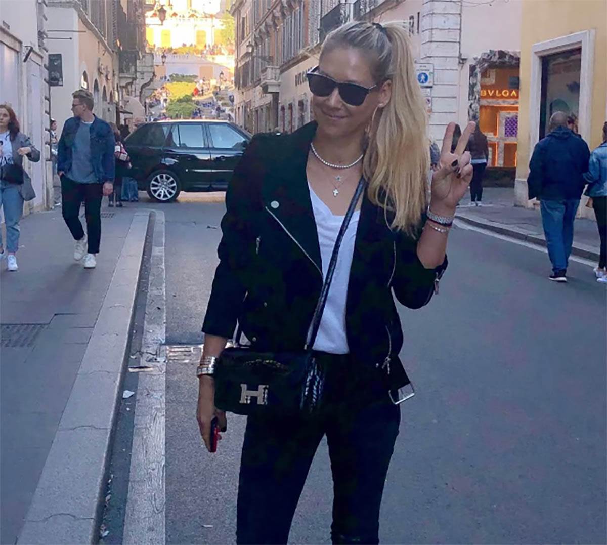 Ana Kurnjikova (1).jpg