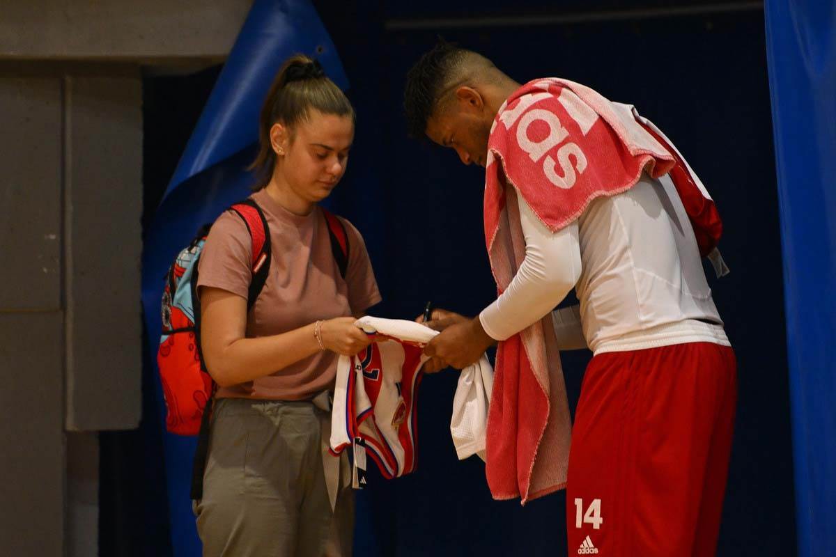 KK Crvena Zvezda 11.jpg
