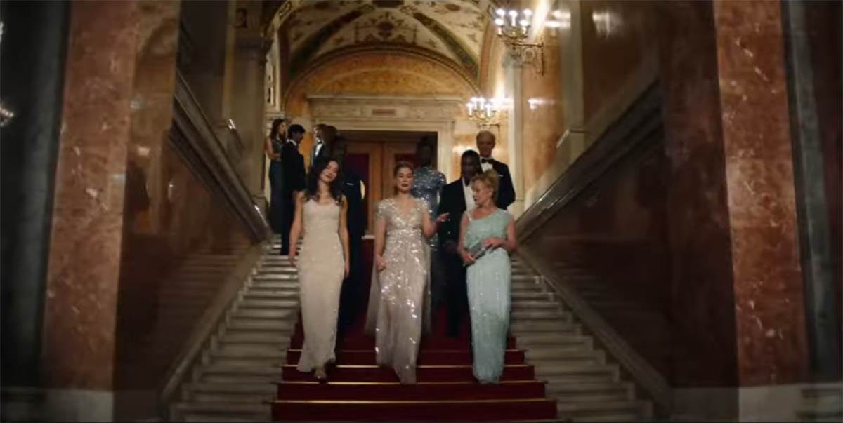 film Couture Anđelina Džoli (2).jpg