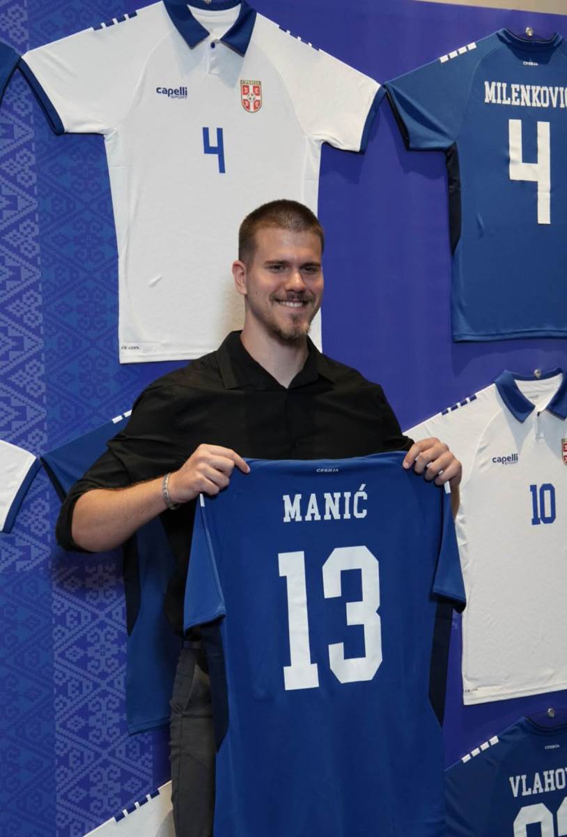 Promocija novih dresova FSS (9).jpg