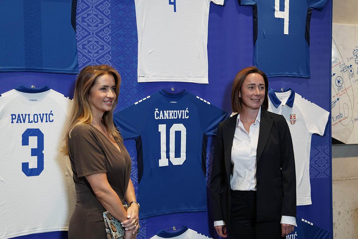 Promocija novih dresova FSS (3).jpg